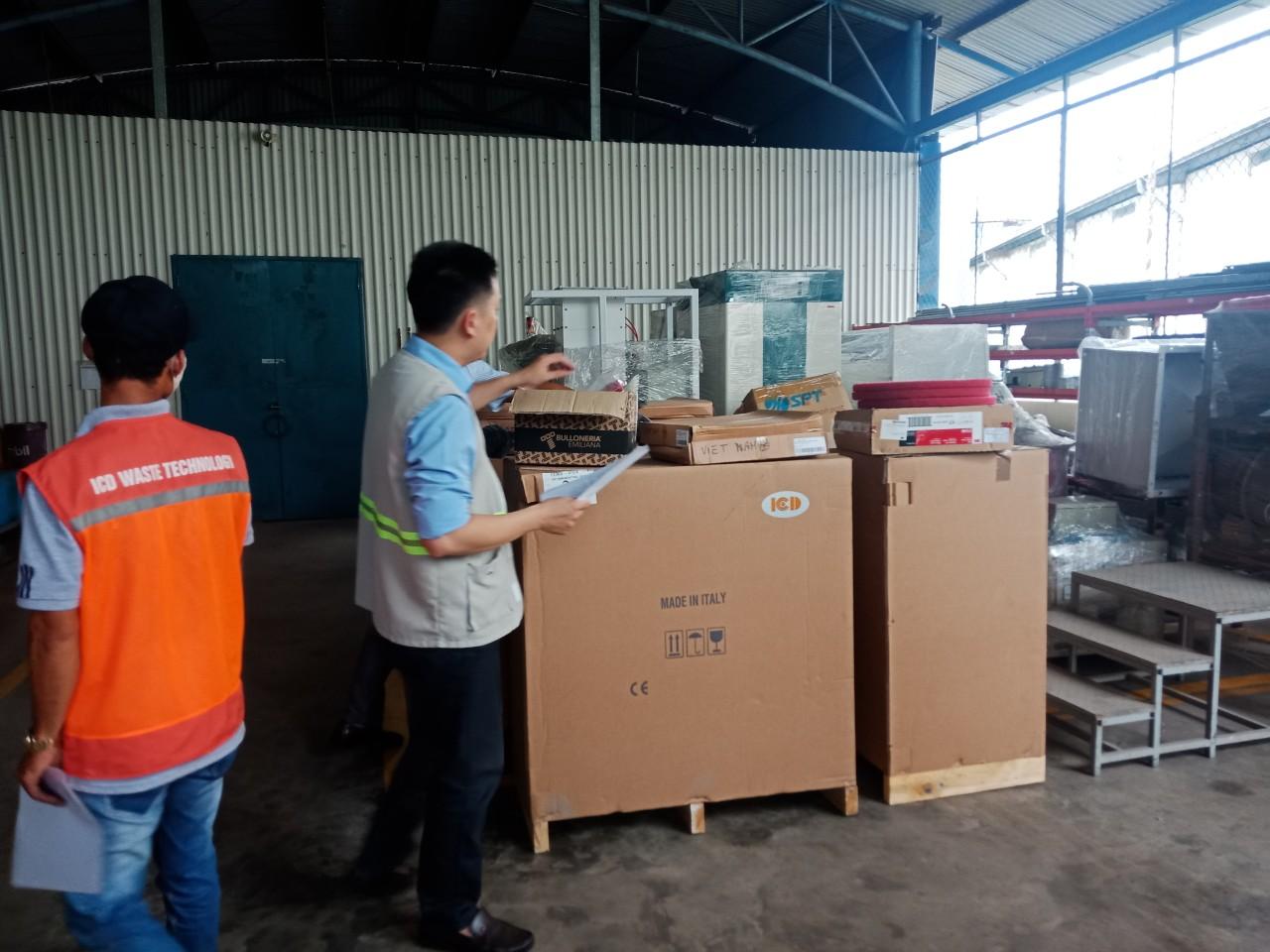 Bàn giao lô 8 máy chà sàn liên hợp Fiorentini I18B-I18E cho Công ty TNHH Bayer Việt Nam