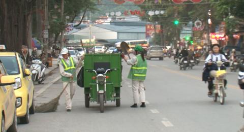 Hiệu quả bước đầu của loại hình xe điện 3 bánh thu gom rác ở TP. Cao Bằng