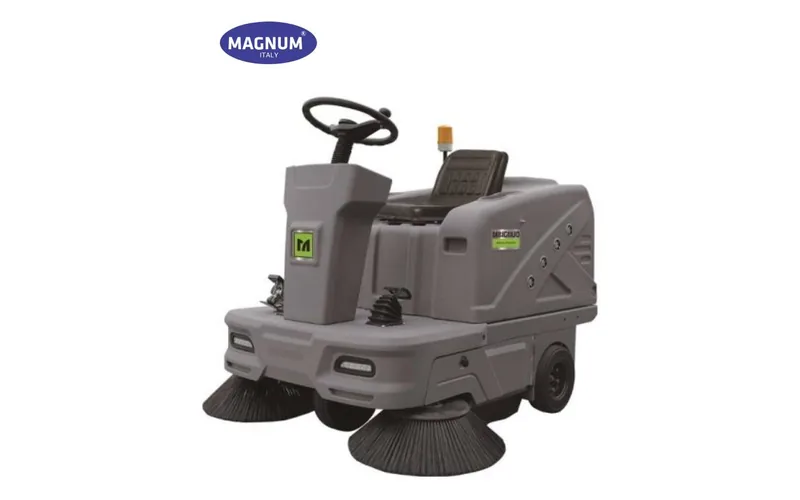 Xe quét hút bụi ngồi lái MAGNUM MN-C200S