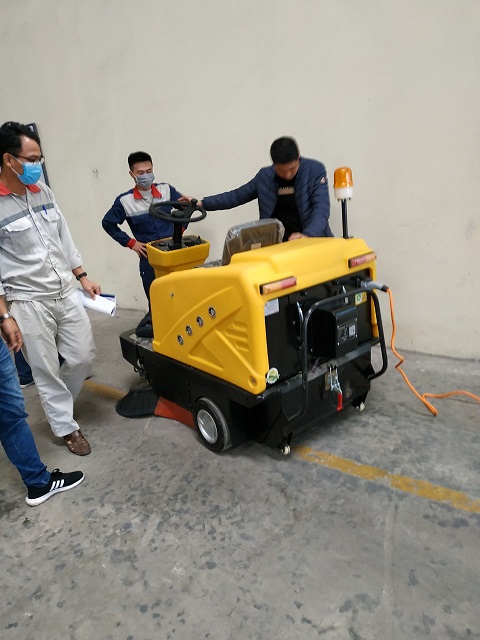 Bàn giao và hướng dẫn sử dụng vận hành Xe quét Magnum C200 cho nhà máy Nhôm Việt Pháp Shal Ninh Bình - hình 1