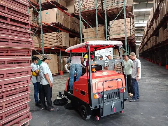 Cung cấp xe quét bụi công nghiệp Magnum W1800 cho Trung tâm kho vận Công ty U&I Logistic Bình Dương