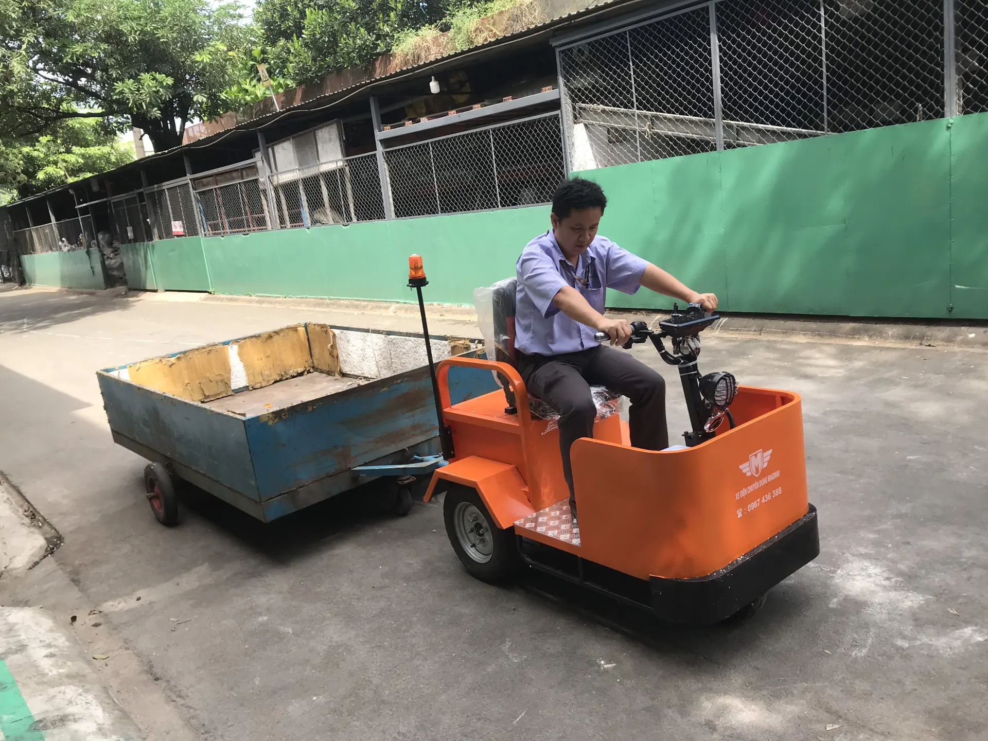 ICD bàn giao xe kéo hàng chạy điện ngồi lái tải trọng 1.2 tấn tại VPIC Group - hình 2