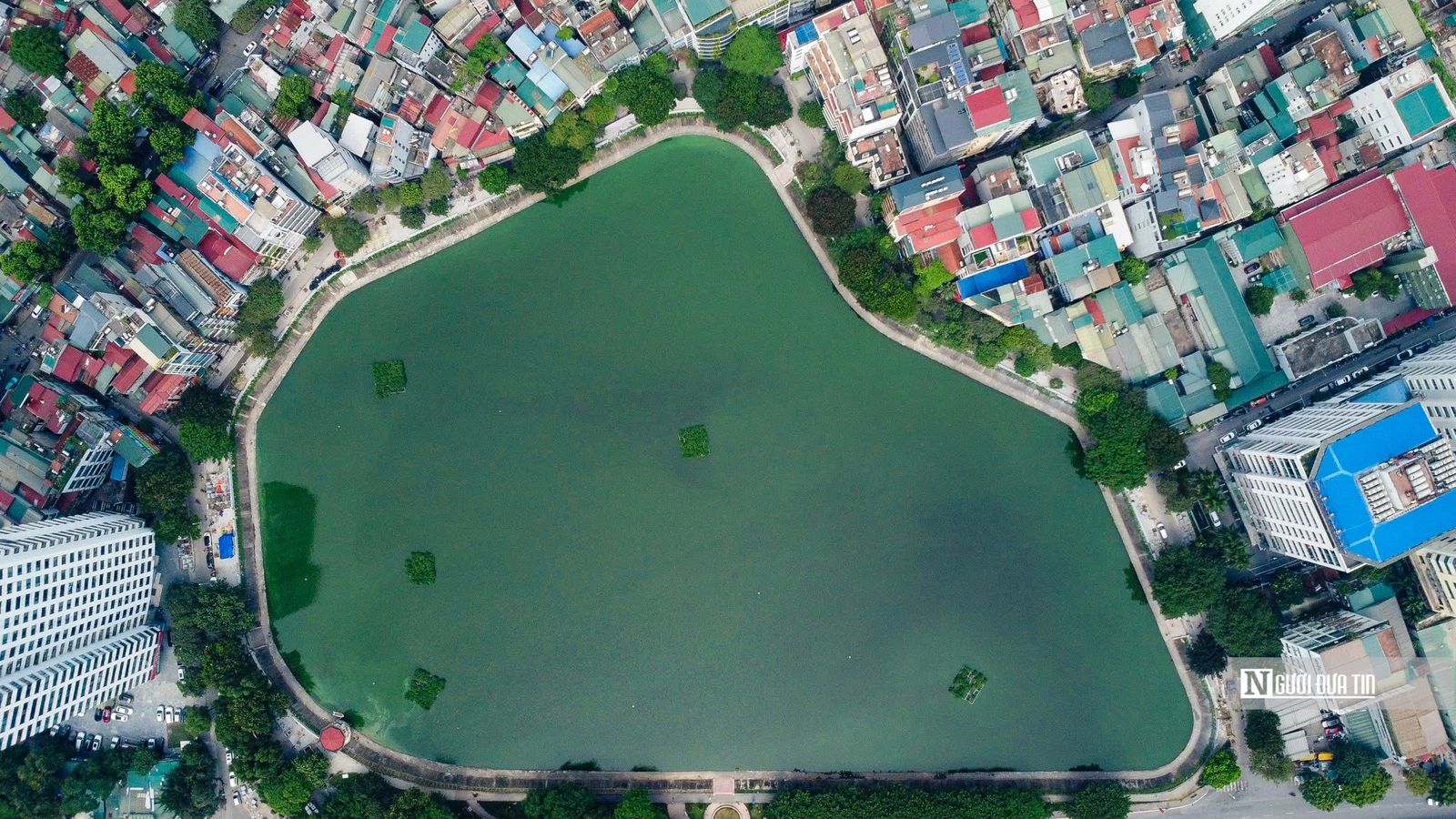 Hà Nội: Gắn biển công trình chỉnh trang hồ Ngọc Khánh - hình 3