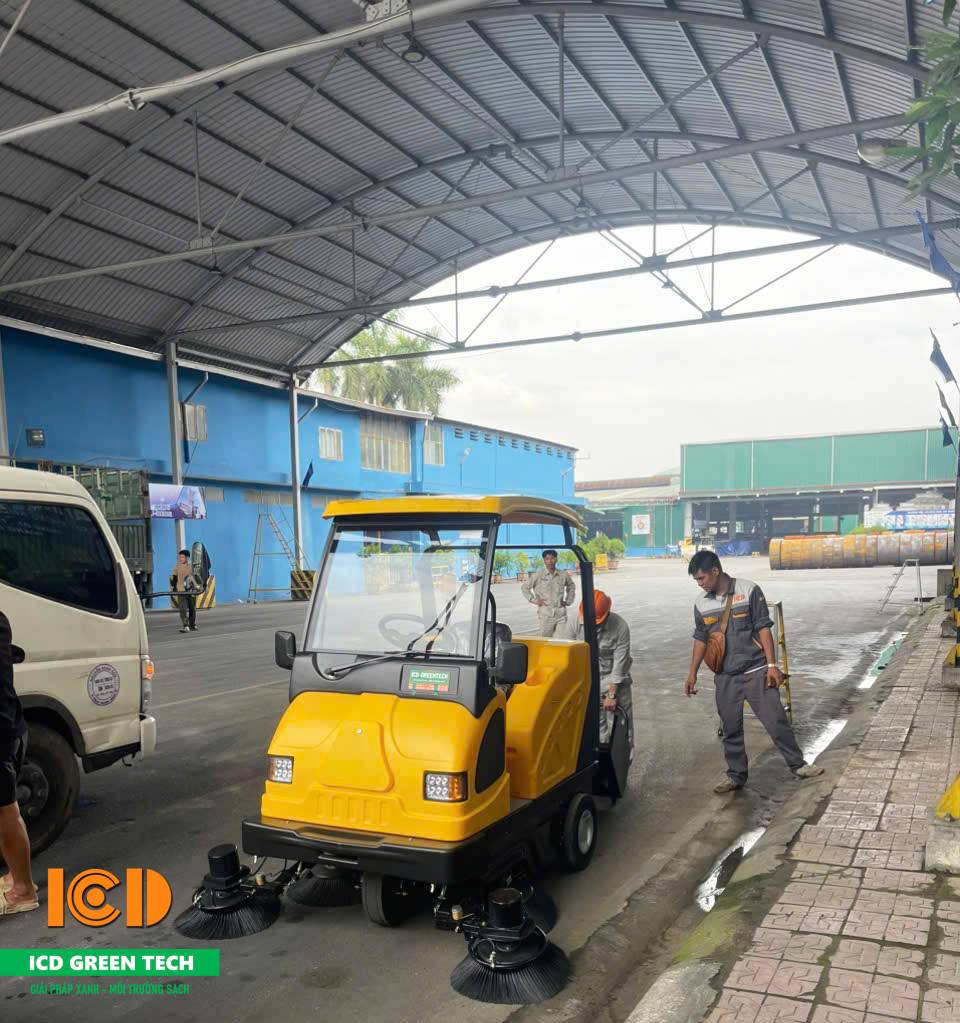 Bàn giao thành công xe quét bụi công nghiệp Magnum E800W tại Hưng Yên - hình 2