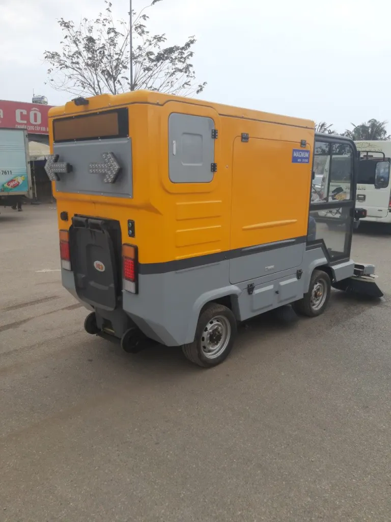 Xe quét S1800 tại các nhà máy - ảnh 1