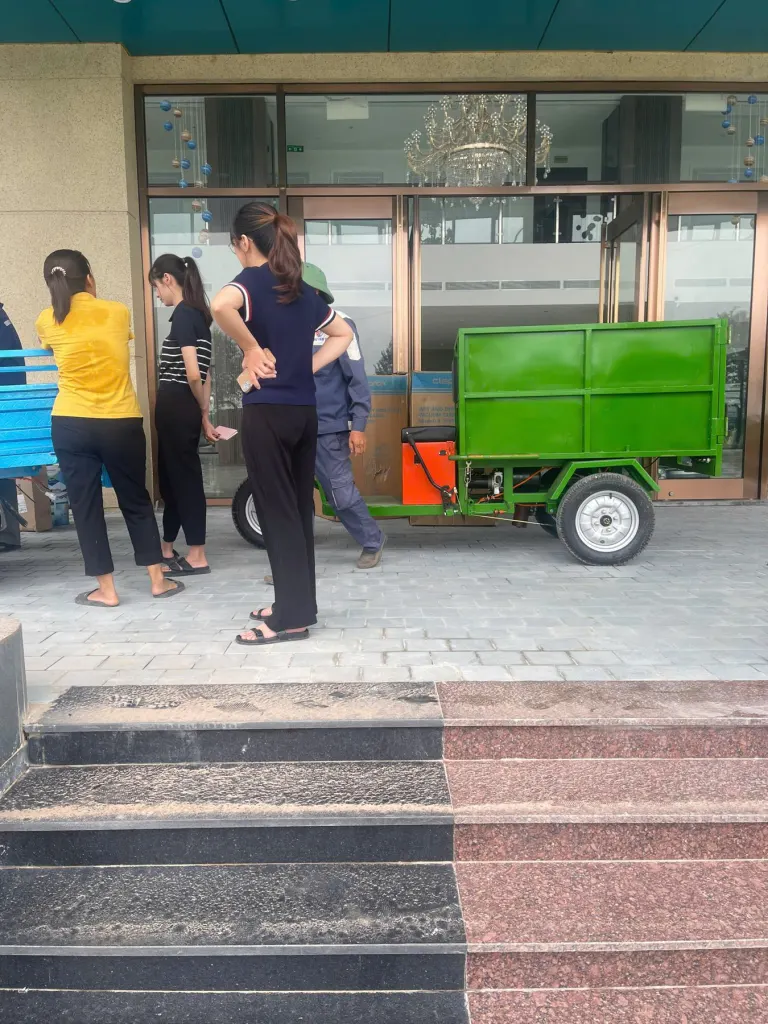 Xe điện ba bánh thu gom và chở hàng - ảnh 7